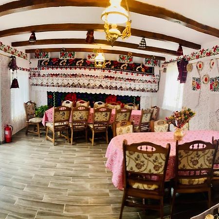 Floare De Maramures 1 Vadu Izei Exterior photo