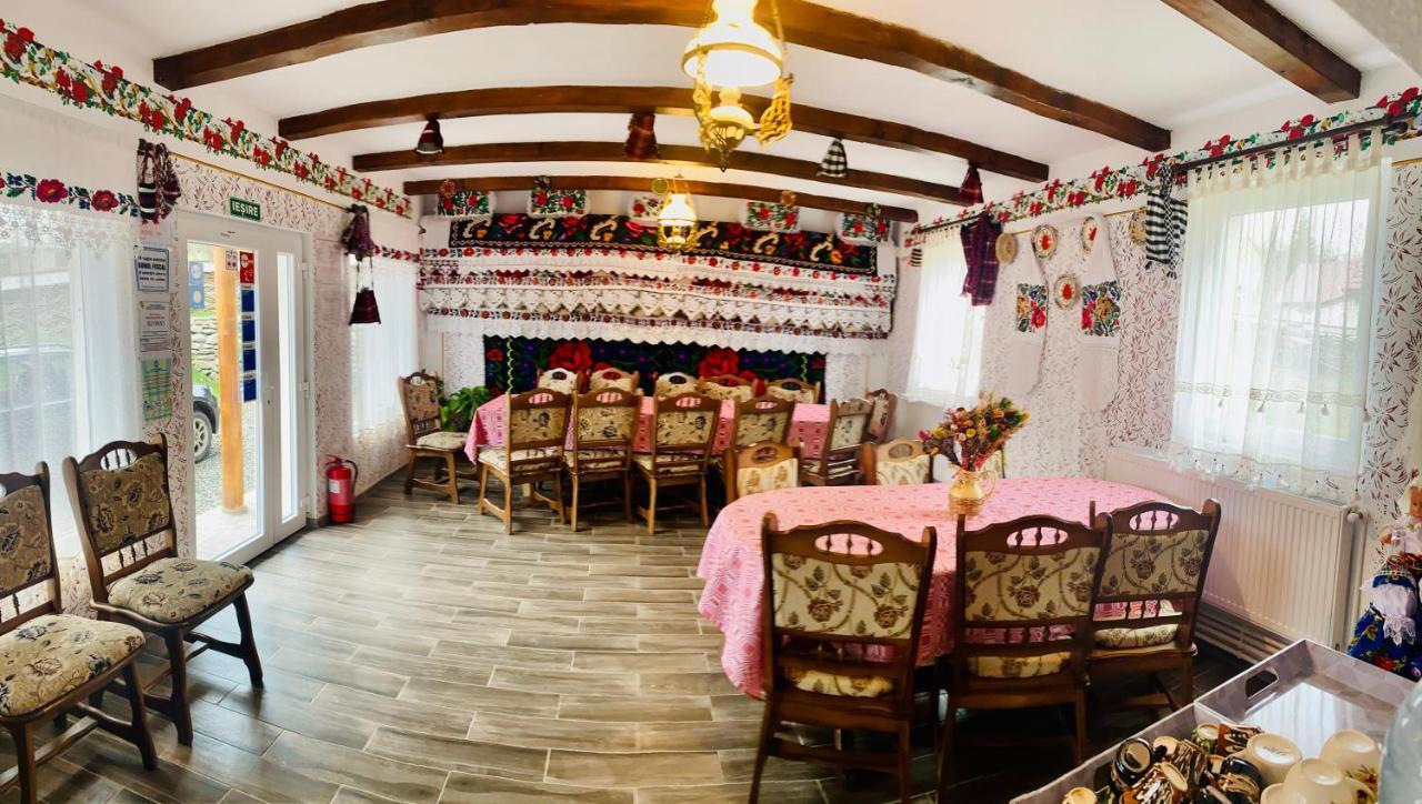 Floare De Maramures 1 Vadu Izei Exterior photo