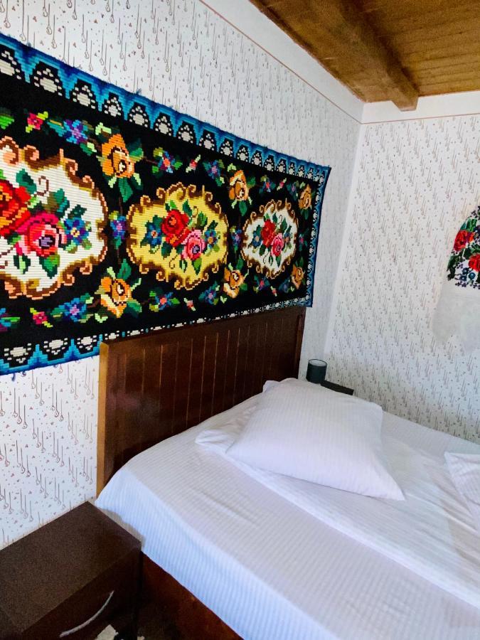 Floare De Maramures 1 Vadu Izei Exterior photo