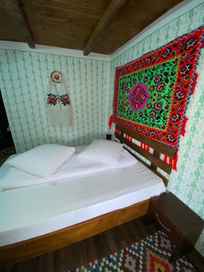 Floare De Maramures 1 Vadu Izei Exterior photo
