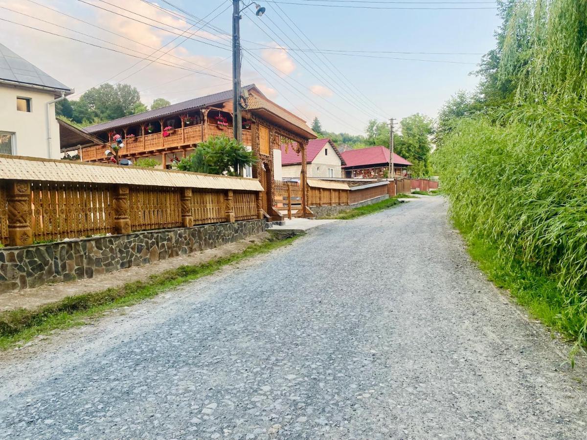 Floare De Maramures 1 Vadu Izei Exterior photo