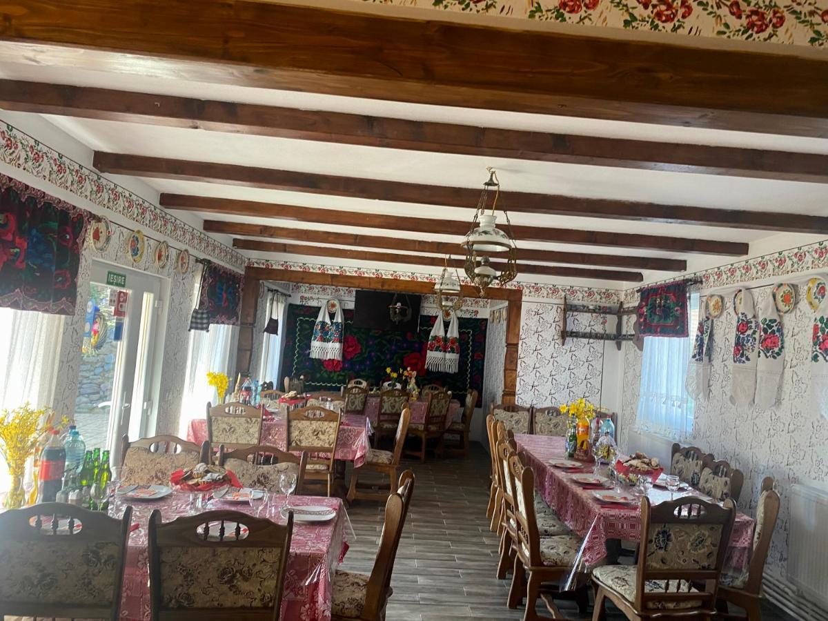 Floare De Maramures 1 Vadu Izei Exterior photo