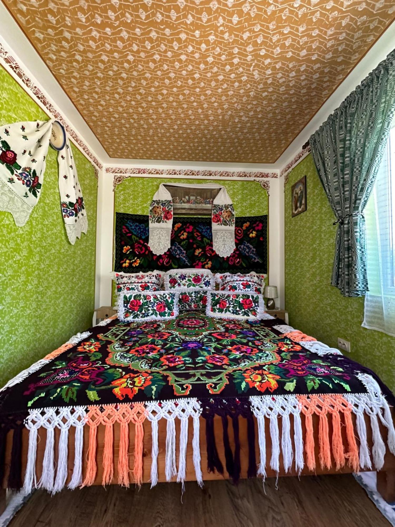 Floare De Maramures 1 Vadu Izei Exterior photo
