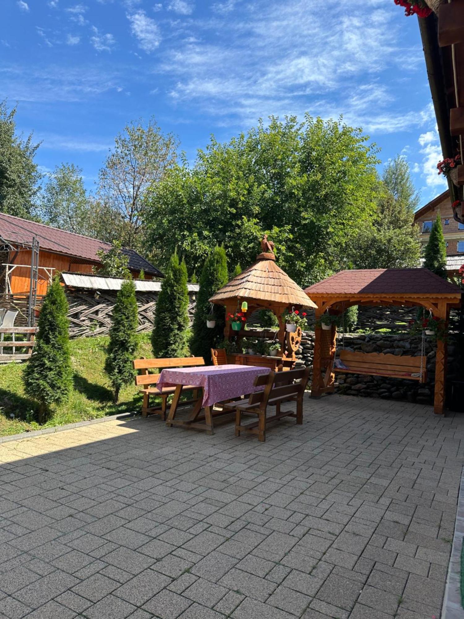 Floare De Maramures 1 Vadu Izei Exterior photo